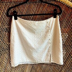 NWT Le Lis Floral Mini Skirt